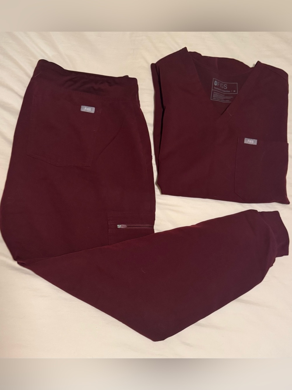 Figs Women’s Burgundy Jogger Scrub Set